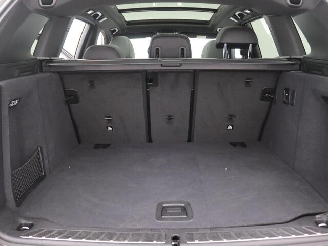 BMW X3 iX3 Executive 80 kWh 286PK Aut. M-Sport, Trekhaak, Panoramadak, Adaptieve Cruise Control, Achteruitrijcamera, Side Assist, Elektr. Achterklep, 19" LM Velgen