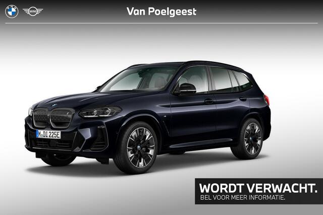 BMW X3 iX3 High Executive Trekhaak / Head Up Display / 360 camera / Stuurwielrand verwarming / Black Pack