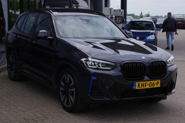 BMW X3 iX3 High Executive 80 kWh 286 PK, Panoramadak, Leder, Driving. Ass. Prof, Camera,