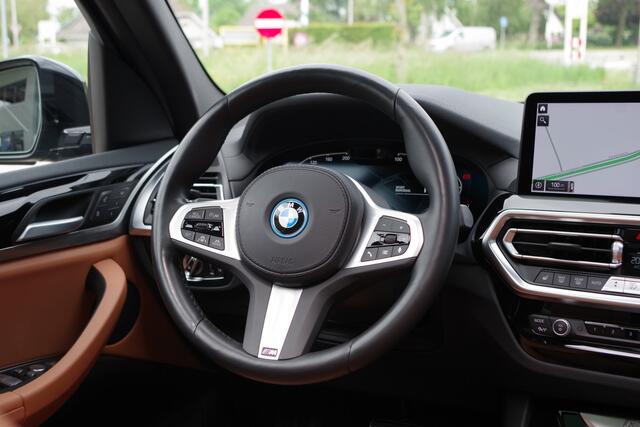 BMW X3 iX3 High Executive 80 kWh 286 PK, Panoramadak, Leder, Driving. Ass. Prof, Camera,
