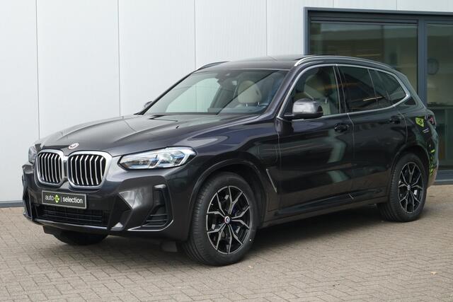 BMW X3 xDrive30e Business Edition Plus / M-Sport / Panorama / Memory / Trekhaak / Laser