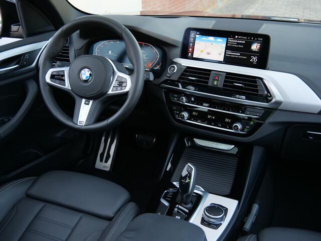 BMW X3 sDrive20i Launch Edition High Executive 170 Pk Automaat M-Sport / Navi / DAB / Leer / HUD / Apple Carplay / Camera / Pano-dak / 21 inch