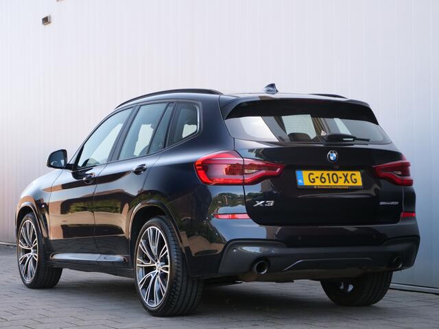 BMW X3 sDrive20i Launch Edition High Executive 170 Pk Automaat M-Sport / Navi / DAB / Leer / HUD / Apple Carplay / Camera / Pano-dak / 21 inch
