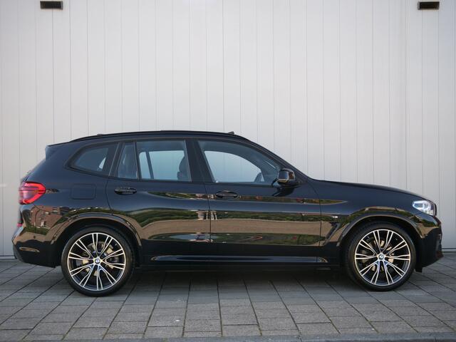 BMW X3 sDrive20i Launch Edition High Executive 170 Pk Automaat M-Sport / Navi / DAB / Leer / HUD / Apple Carplay / Camera / Pano-dak / 21 inch