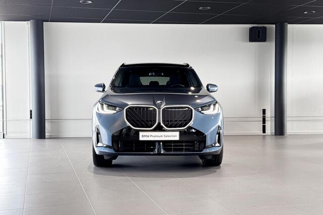 BMW X3 30e xDrive | M Sport Pro | Glazen Panoramadak | Harman Kardon | Stoelverwarming |