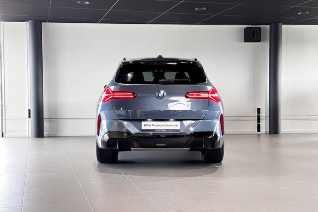 BMW X3 30e xDrive | M Sport Pro | Glazen Panoramadak | Harman Kardon | Stoelverwarming |