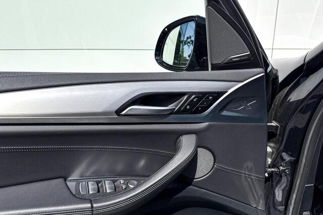BMW X3 iX3 High Executive | 80 kWh | Trekhaak | Driving Assistant Professional | Head-up Display