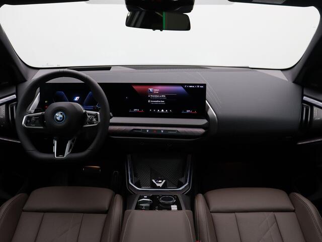 BMW X3 30e xDrive M Sportpakket Pro | Professional Pack | Comfort Pack | Premium Pack | Trekhaak | Panoramadak | Driving Assistant Professional | Harman Kardon | 21''