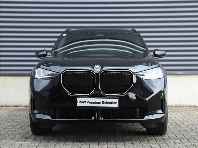 BMW X3 30e xDrive M Sportpakket Pro | Panoramadak | Harman Kardon | Stoelventilatie | Driving Assistant Plus | Trekhaak