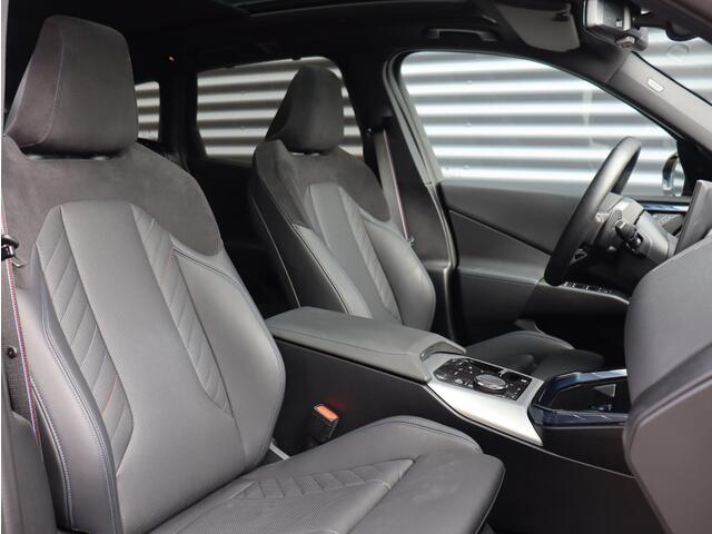 BMW X3 30e xDrive M Sportpakket Pro | Panoramadak | Harman Kardon | Stoelventilatie | Driving Assistant Plus | Trekhaak