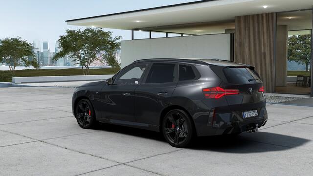 BMW X3 30e xDrive M Sport Automaat / Panoramadak / Trekhaak / Sportstoelen / Comfort Access / Parking Assistant Plus / Adaptieve LED / Stuurverwarming