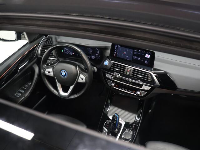 BMW X3 iX3 High Executive 80 kWh [SCHUIFKANTELDAK, HARMAN/KARDON, TREKHAAK, HEAD-UP DISPLAY, 360° CAMERA, PDC, MEMORY, APPLE CARPLAY, ANDROID, CRUISE, STOELVERWARMING, ELEKTRISCHE ACHTERKLEP, NAVIGATIE, NIEUWSTAAT]