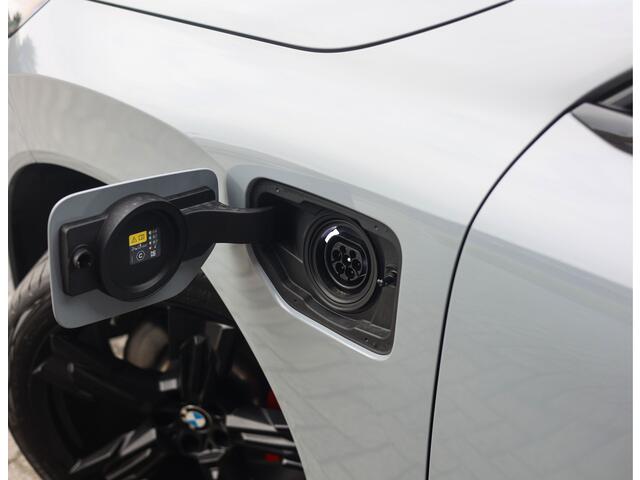 BMW X3 30e xDrive | Pano - Trekhaak - HUD
