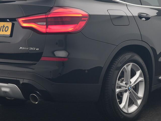 BMW X3 xDrive30e Business Edition Plus PHEV 293pk Dealer O.H. | Trekhaak Af Fabriek | Adaptive Cruise | 360 Camera | Adaptief Onderstel | Lederen Sportstoelen Memory & Ventilatie | Sfeerverlichting | Stoelen & Stuur Verwarmd | Keyless | Blis | Plug In Hybrid |