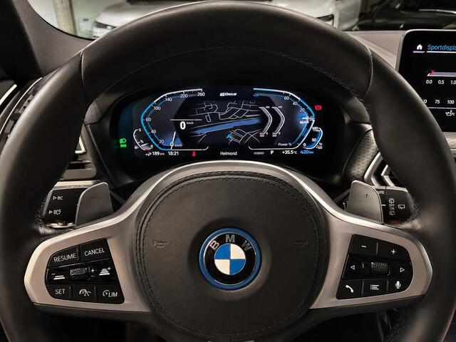 BMW X3 xDrive30e High Executive M-Sport Parking Assistant Plus+ Surround View, Active Cruise Control Live Cockpit Professional, HiFi, Wireless Charging, Extra getint glas 19 inch M-velgen.