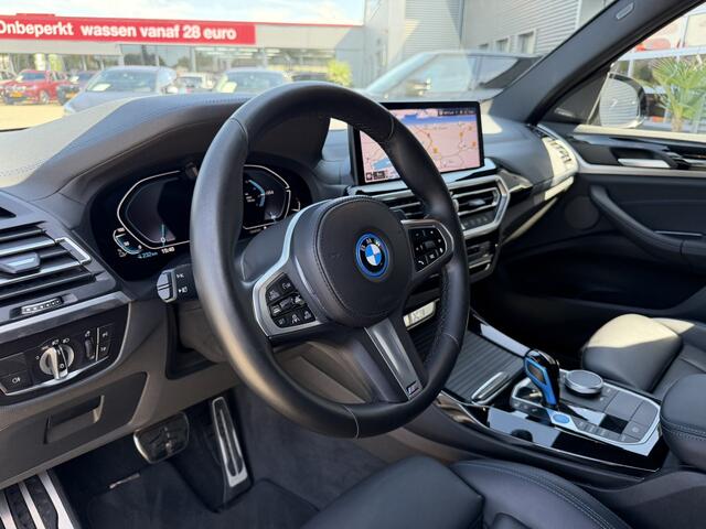 BMW X3 iX3 High Executive 80 kWh M Sport Panoramadak 20 Inch Harman-Kardon Trekhaak Leder Carplay 360 Camera Head-Up Display