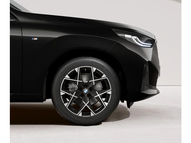 BMW X3 30e xDrive - M-Sport - Pano - Trekhaak - ACC - Head-up