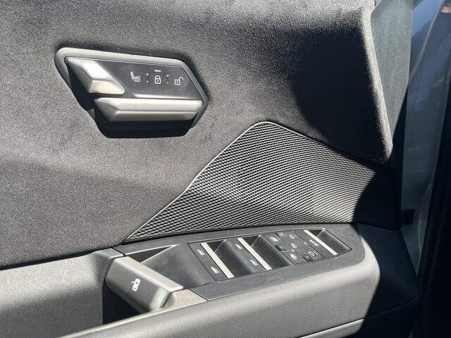 BMW X3 iX3 50 xDrive | M-Sport | 22'' | Harman/Kardon | Panorama. | Iconic Glow | Head-Up | Park. Prof. | Trekhaak | Getint glas | Stuur + stoelverw.