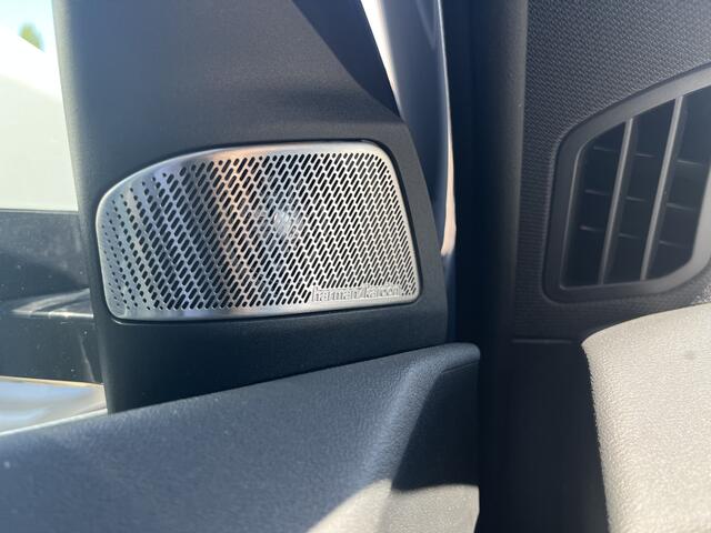 BMW X3 iX3 50 xDrive | M-Sport | 22'' | Harman/Kardon | Panorama. | Iconic Glow | Head-Up | Park. Prof. | Trekhaak | Getint glas | Stuur + stoelverw.