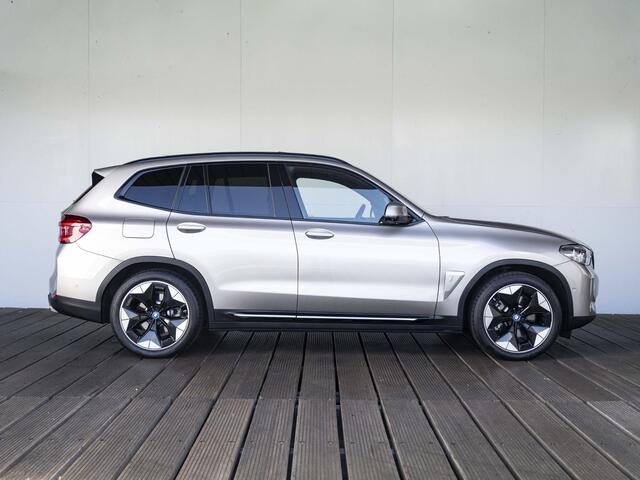 BMW X3 iX3 | High Executive | M Sportpakket | Adaptief onderstel | 20 inch | Comfort Access | Driving Assistant Professional | Head Up Display | Harman Kardon | Trekhaak