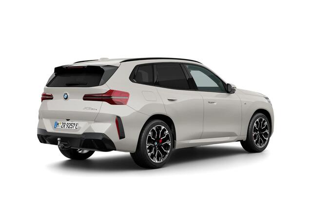 BMW X3 30e xDrive M-Sport Pro / Driving Assistant Professional / Harman Kardon / Head-Up / Parking Assistant Professional / Iconic Glow / Comfort Access / Stoelventilatie / Trekhaak Zwenkbaar