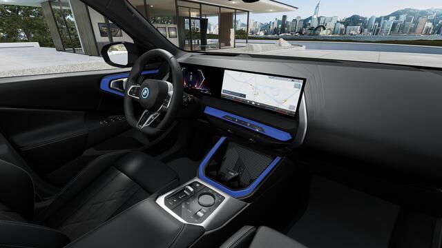 BMW X3 30e xDrive M Sport Automaat / Panoramadak / Trekhaak / Sportstoelen / Adaptieve LED / Comfort Access / Parking Assistant Plus / Stuurverwarming