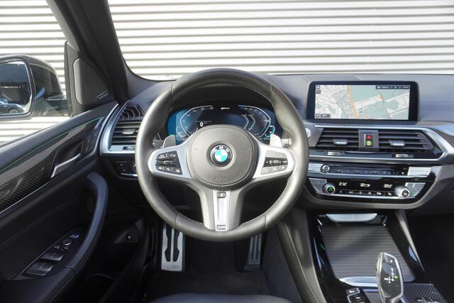 BMW X3 xDrive30e High Executive | 21 inch LM Individual V-spaak | Glazen panoramadak | BMW Head-Up Display | Driving Assistant Plus | Comfort Access
