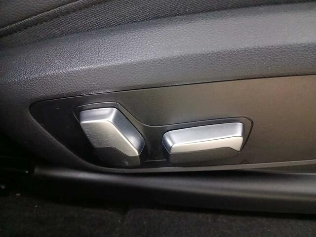 BMW X3 iX3 Executive 80 kWh | 19" | Panorama | Trekhaak | Driving Assistant Professional