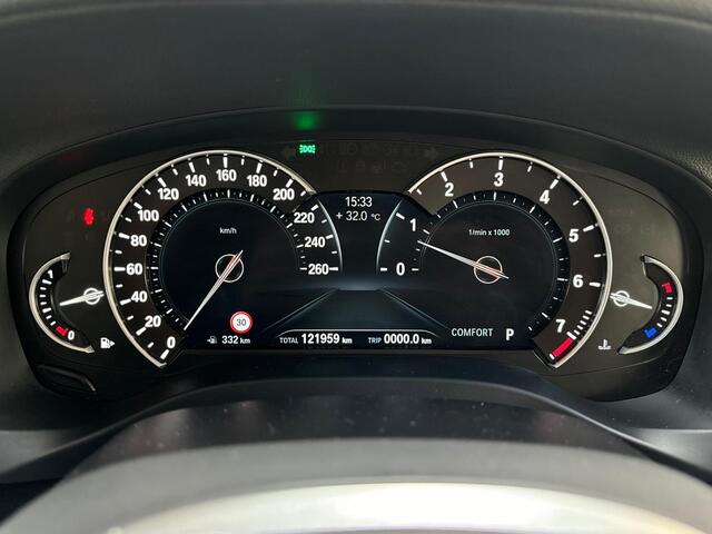BMW X3 xDrive30i High Executive | M-Sport | Panoramadak | Camera | 19 inch | NL auto | 2e eigenaar |