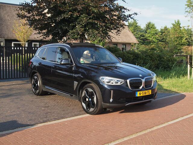 BMW X3 iX3 High Executive 80 kWh | Panoramadak | Head-Up Display | Harman Kardon | Sfeerverlichting | ACC | Apple Carplay |