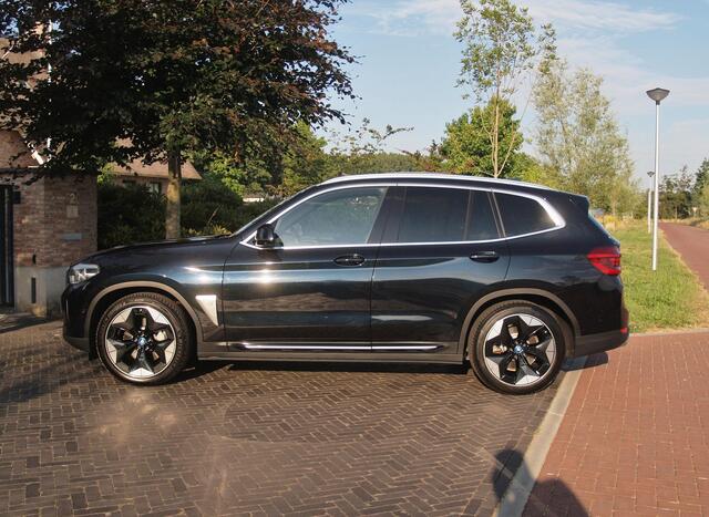 BMW X3 iX3 High Executive 80 kWh | Panoramadak | Head-Up Display | Harman Kardon | Sfeerverlichting | ACC | Apple Carplay |