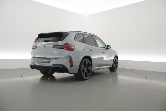 BMW X3 30e xDrive M-Sport Pro | Rijklaar! | Elek. Trekhaak | Pano | Widescreen | Shadowline | HUD | Harman/Kardon | Stuur-stoelverw. | 360*+PDC | Leder+Memory | Dodehoek | NAV+App.Connect | LED | Elek. Klep V