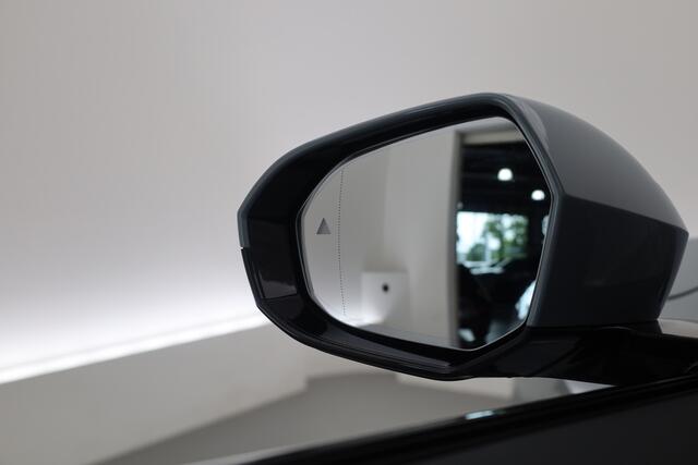 BMW X3 30e xDrive M-Sport Pro | Rijklaar! | Elek. Trekhaak | Pano | Widescreen | Shadowline | HUD | Harman/Kardon | Stuur-stoelverw. | 360*+PDC | Leder+Memory | Dodehoek | NAV+App.Connect | LED | Elek. Klep V