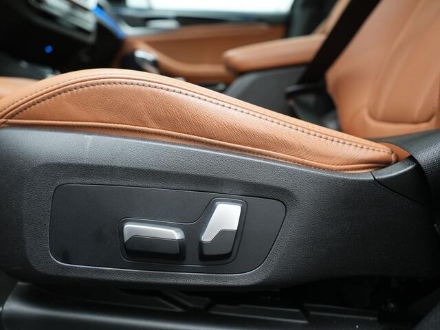 BMW X3 xDrive30e High Executive PHEV 293pk Dealer O.H. | Trekhaak Af Fabriek | Panodak | Head Up | 360 Camera | Laser LED | Lederen Sportstoelen Memory & Verwarmd | Sfeerverlichting | Apple Carplay | Blis | Keyless | Navigatie | DAB | Plug In Hybrid |