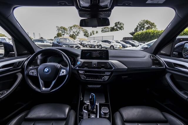 BMW X3 iX3 High Executive 80 kWh | Pano | 360° Camera | HUD