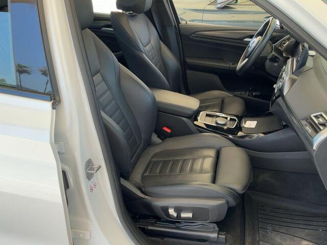 BMW X3 iX3 High Executive 80 kWh | M Pakket | Panoramadak | 360 graden camera | Sportstoelen | Harman/kardon | Keyless entry | Elektrische achterklep | Stoelverwarming | Head Up Display