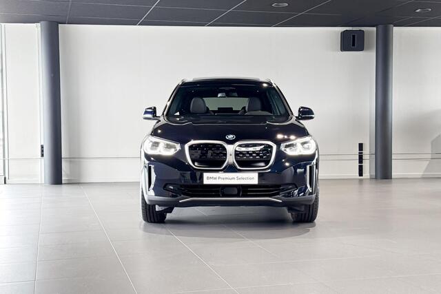 BMW X3 iX3 High Executive 80 kWh | Glazen Panoramadak | Stoelverwarming | Head-Up Display | Trekhaak |
