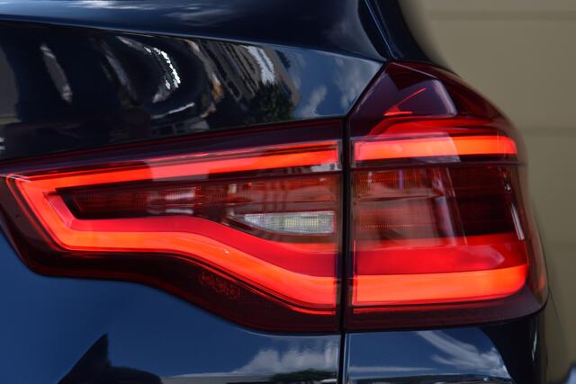 BMW X3 xDrive30i High Executive * M-Sport * Head-up * Panoramadak * Adaptive LED * 1e Eigenaar *
