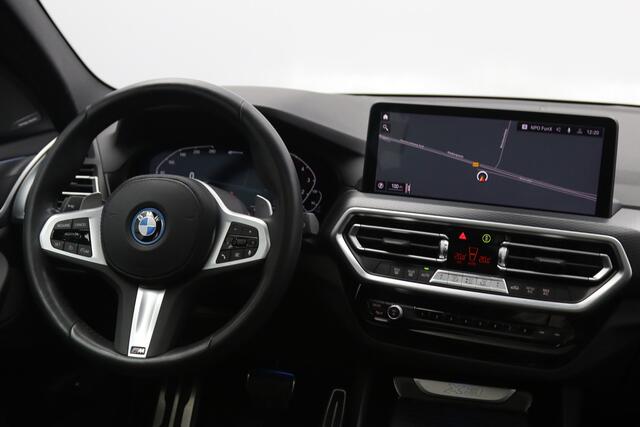 BMW X3 xDrive30e High Executive M-Sport 293 PK PHEV, Panoramadak, Memory, Camera