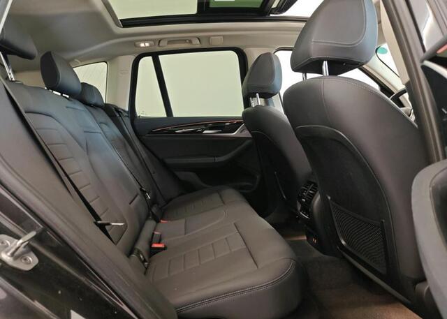 BMW X3 iX3 Executive 80 kWh-SOH 97.46% / Panoramadak / Trekhaak / Leder / Stoelverwarming / Pdc.+Camera / Navigatie /