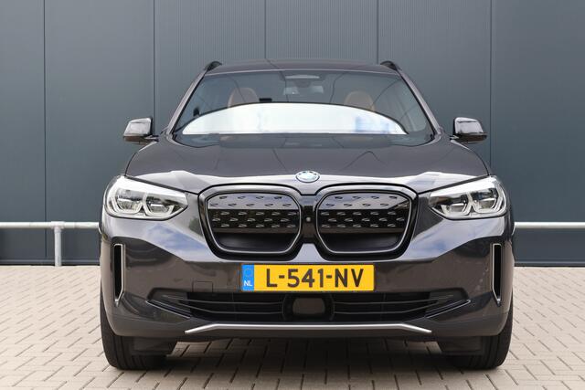 BMW X3 iX3 High Executive 80 kWh 99% soh! | Trekhaak | 360 Camera | HUD | Pano | Adaptive Cruise | Harman Kardon