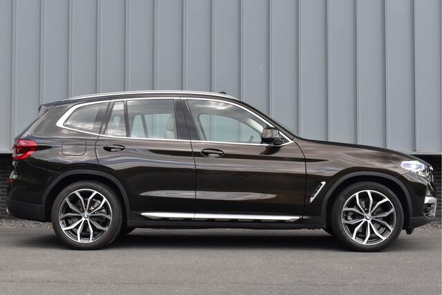 BMW X3 xDrive20i High Executive | Pano | Trekhaak | Leder | Stoelverwarming