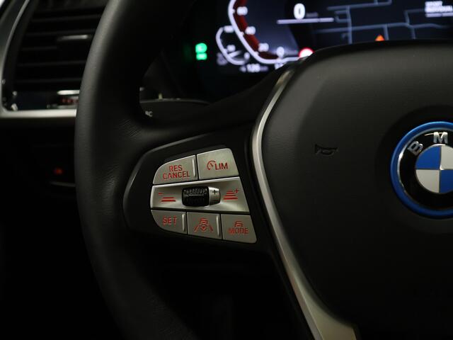 BMW X3 iX3 High Executive 80 kWh [SCHUIFKANTELDAK, APPLE CARPLAY, MEMORY SEATS, STOELVERWARMING, ADAPTIVE CRUISE, ANDROID AUTO, CAMERA, PDC V+A, ELEKTRISCHE ACHTERKLEP, LED, NAVIGATIE, NIEUWSTAAT]
