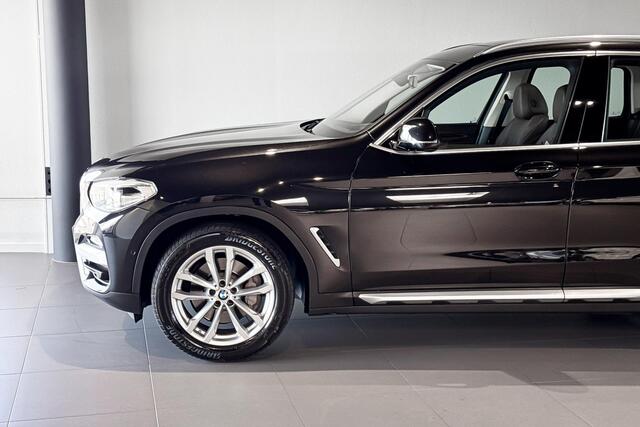 BMW X3 xDrive30i High Executive | X-Line | Glazen Panoramadak | Stoelverwarming | Comfort Access | Trekhaak |