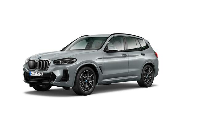 BMW X3 xDrive30e M Sport - Stoelverwarming voor/achter - Comfort Access - Parking Assistant Plus - HiFi System - Getinte Ruiten - Ambiance verlichting - Stuurwielrand verwarmd -