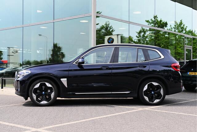 BMW X3 iX3 High Executive / Trekhaak / Sportstoelen / Adaptieve LED / Comfort Access / Head-Up / Parking Assistant Plus / Gesture Control