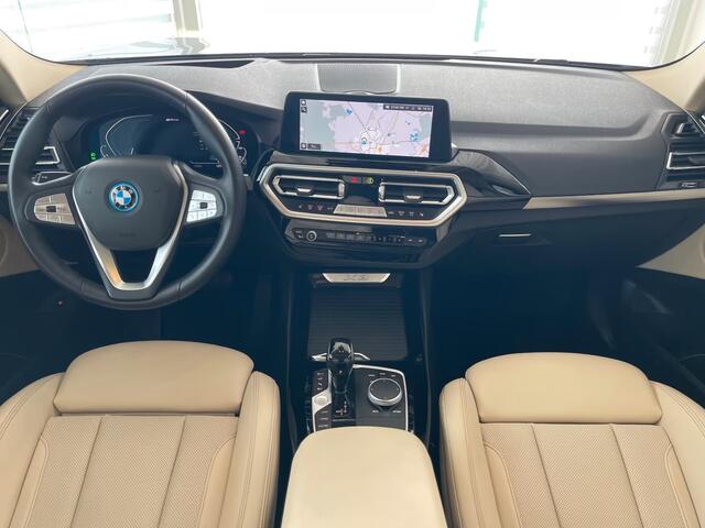 BMW X3 xDrive30e ** LASER, BEIGE LEDER, TREKH, PANORAMA, HuD, ACC, 19-inch LMV ** 1e eig - UNFALLFREI ** ** INFORMEER OOK NAAR ONZE AANTREKKELIJKE FINANCIAL-LEASE TARIEVEN **
