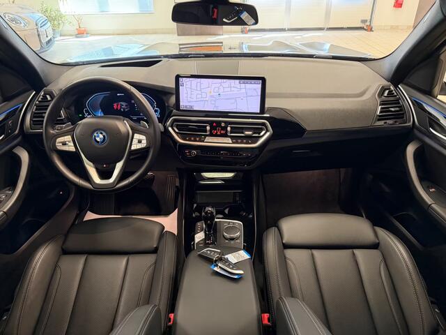 BMW X3 xDrive30e ** LED, LEDER, PANORAMA, VERW. ST, HuD, ALARM, 19-inch LMV ** 1e eig - UNFALLFREI ** ** INFORMEER OOK NAAR ONZE AANTREKKELIJKE FINANCIAL-LEASE TARIEVEN **
