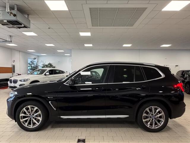 BMW X3 xDrive30e ** LED, LEDER, PANORAMA, VERW. ST, HuD, ALARM, 19-inch LMV ** 1e eig - UNFALLFREI ** ** INFORMEER OOK NAAR ONZE AANTREKKELIJKE FINANCIAL-LEASE TARIEVEN **