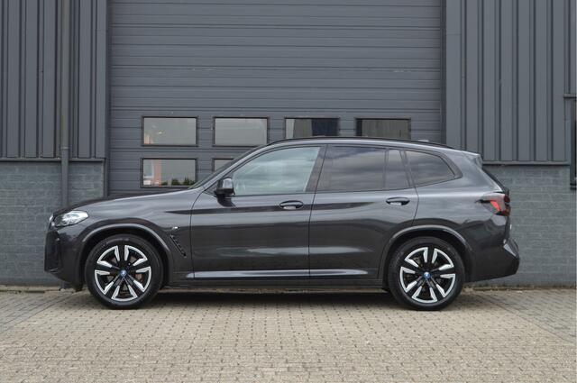 BMW X3 iX3 Executive 80 kWh | SOH 100% | M-PAKKET | PANO | ACC |